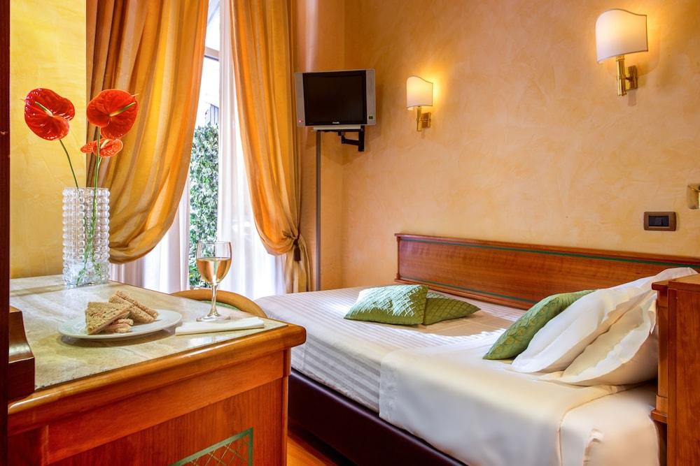 Hotel Regno Rome Bagian luar foto