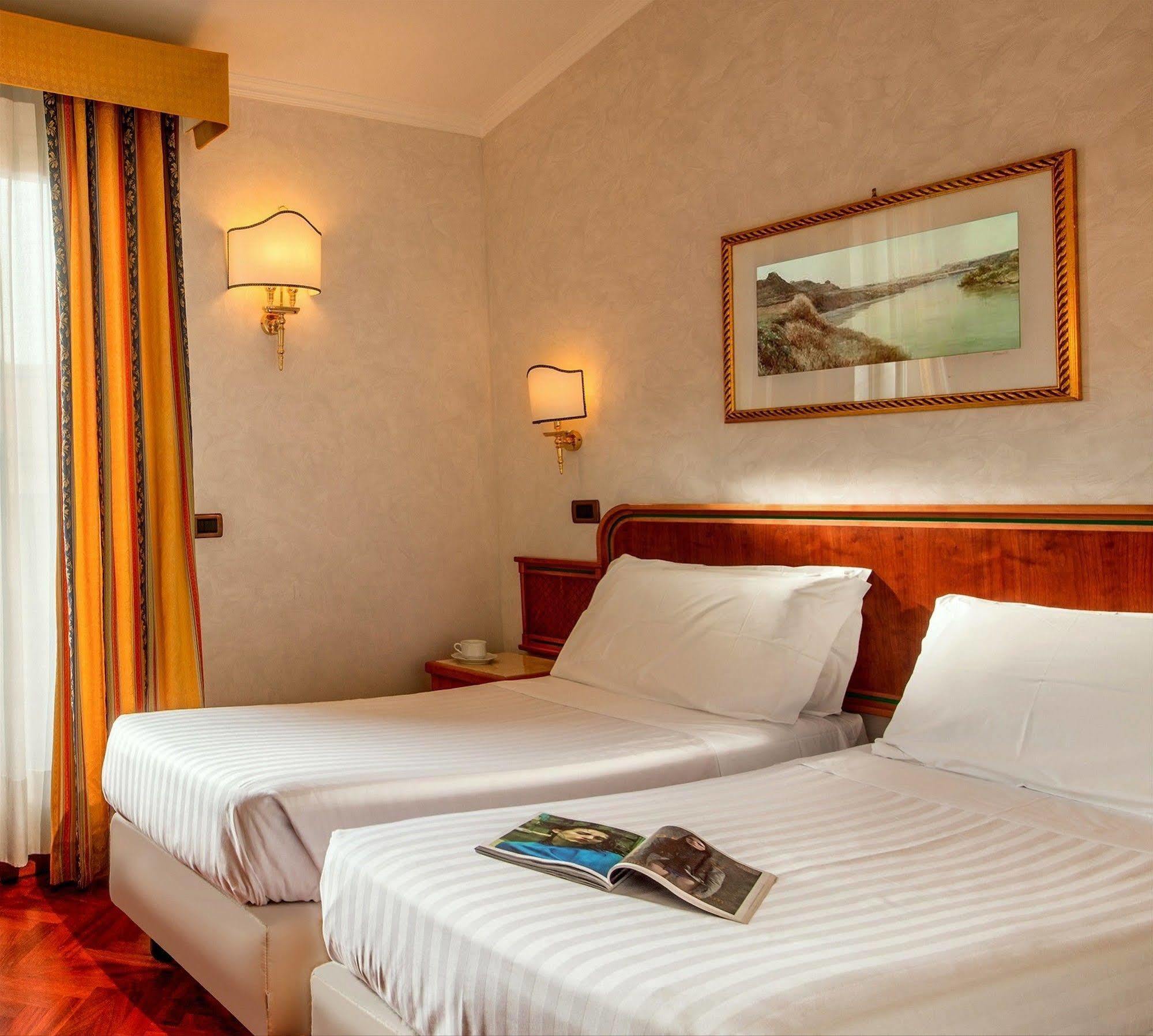 Hotel Regno Rome Bagian luar foto